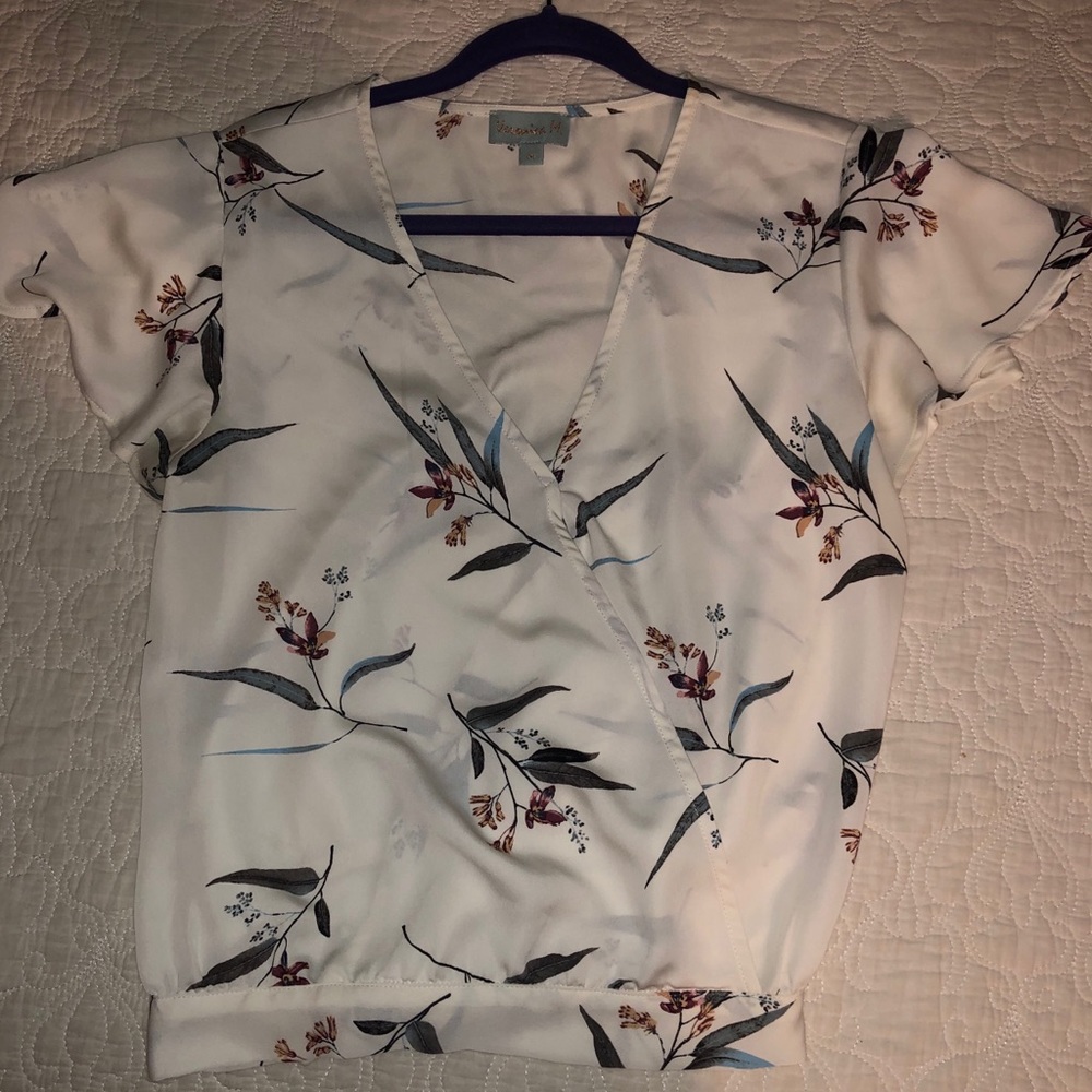 Floral White semi crop Top